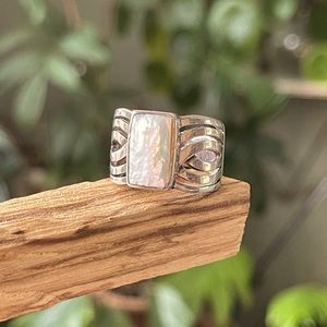 Mother of Pearl Sterling silver Ring  size 7